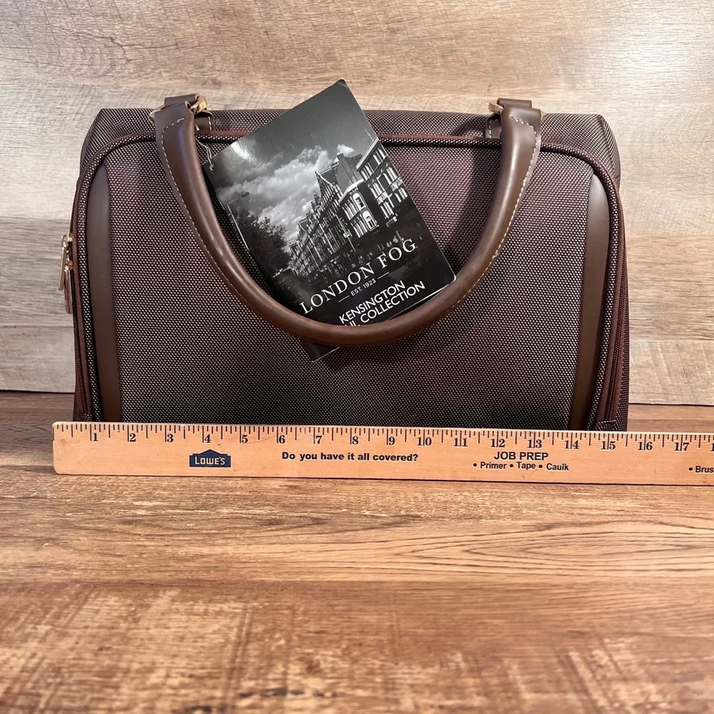 London Fog Kensington 360 17” Deluxe Cabin Bag NWT Brown Carry On Weekender Tote - Picture 10 of 16